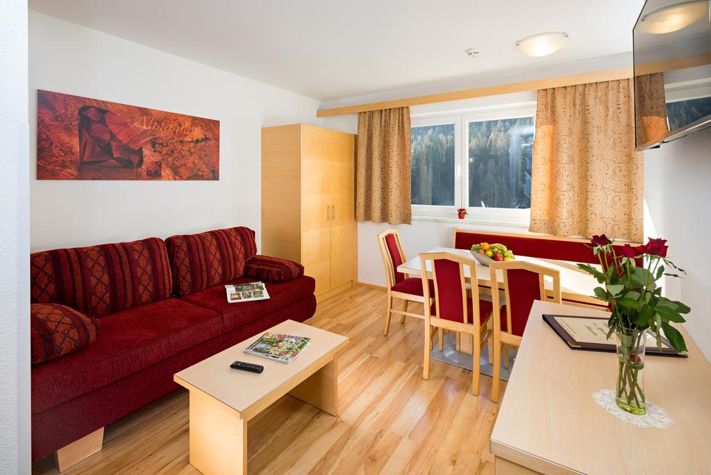 Aparthotel Alpendiamant Serfaus Wachter Gmbh Exterior foto